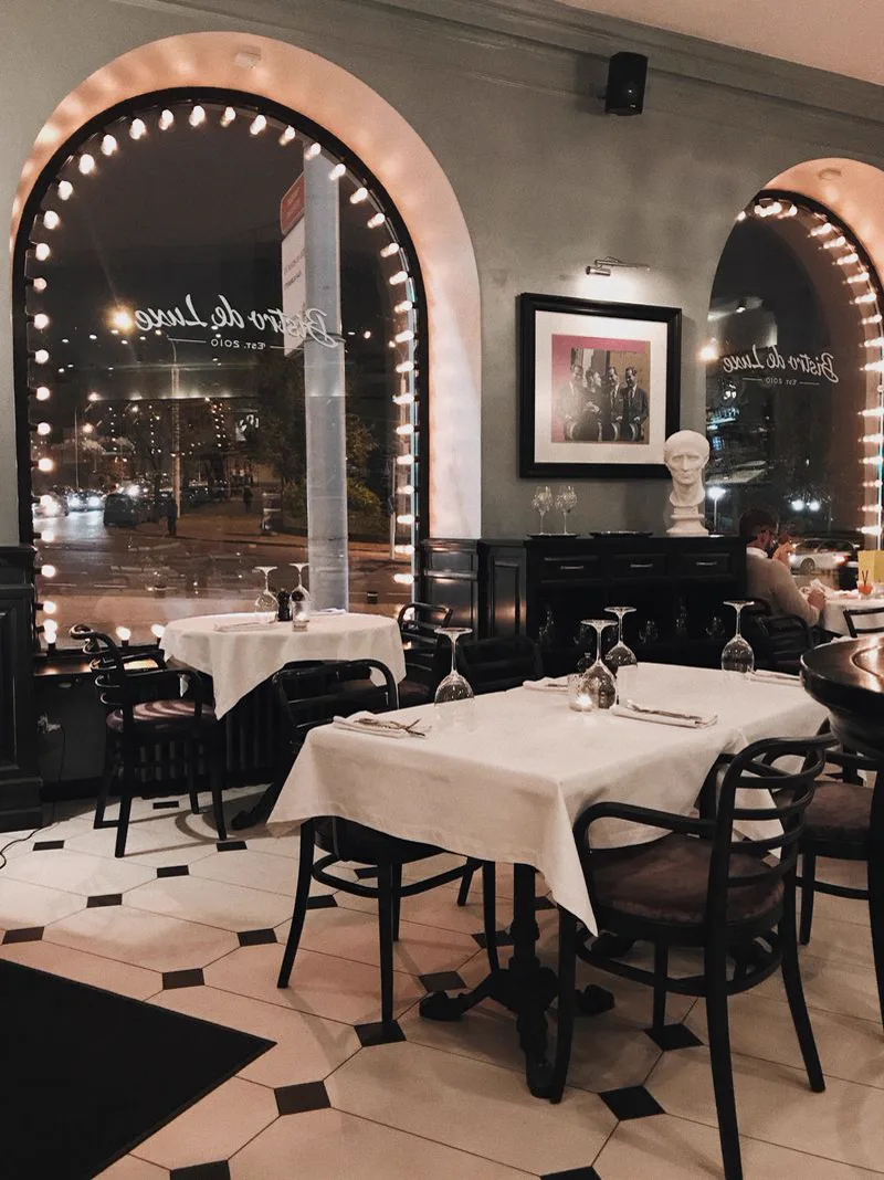 Custom hotel linen — Restaurant & Catering